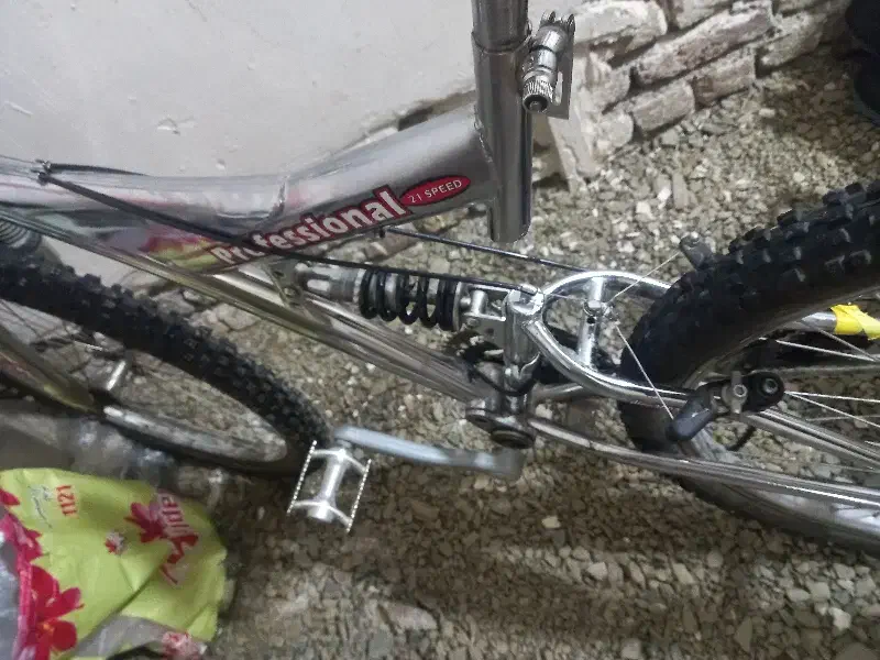 دوچرخه ۲۶|دوچرخه، اسکیت، اسکوتر|سیلوانه, |دیوار