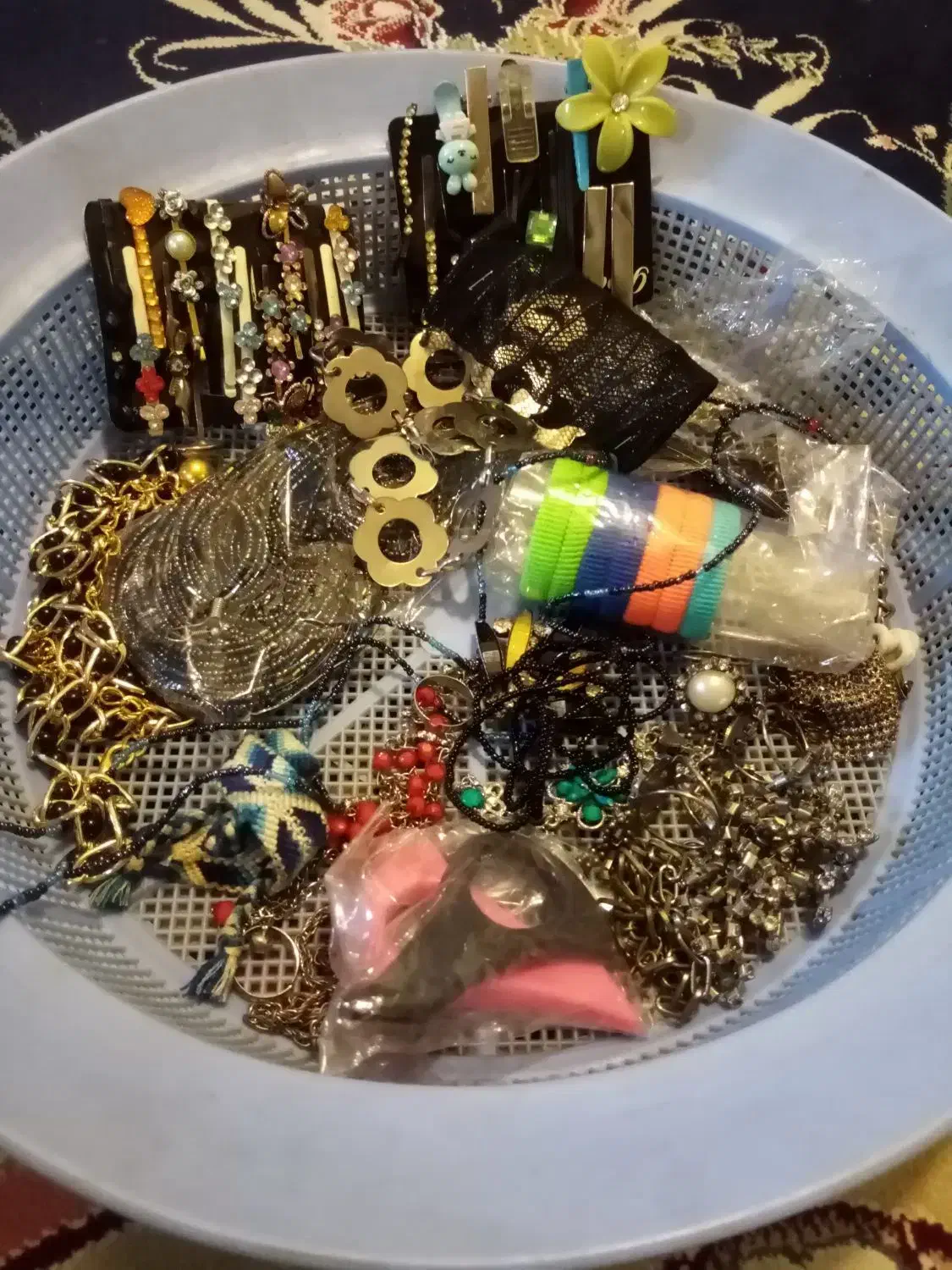 مقداری لوازم خیاطی ولوازم شخصی و|کلکسیون اشیاء عتیقه|محمدشهر, ولدآباد|دیوار