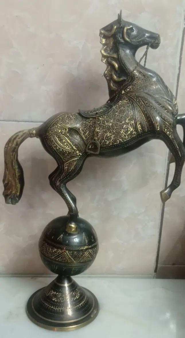 اسب و گلاب پاش برنزی و برنجی قلم دست|صنایع دستی و سایر لوازم تزئینی|تهران, شهرک گلها (تهرانسر)|دیوار