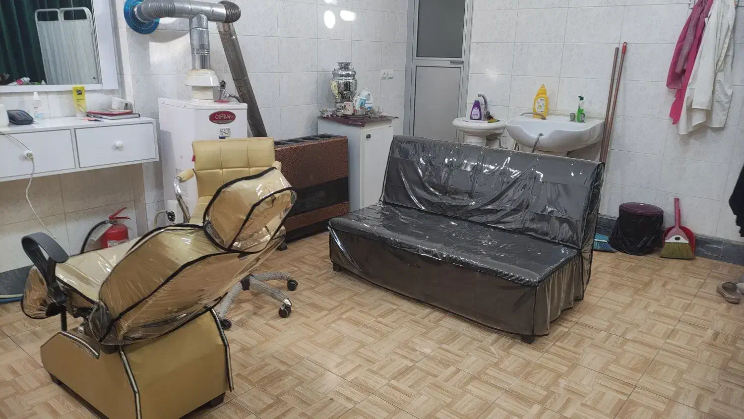 لوازم آرایشی|آرایشگاه و سالنهای زیبایی|مرند, |دیوار