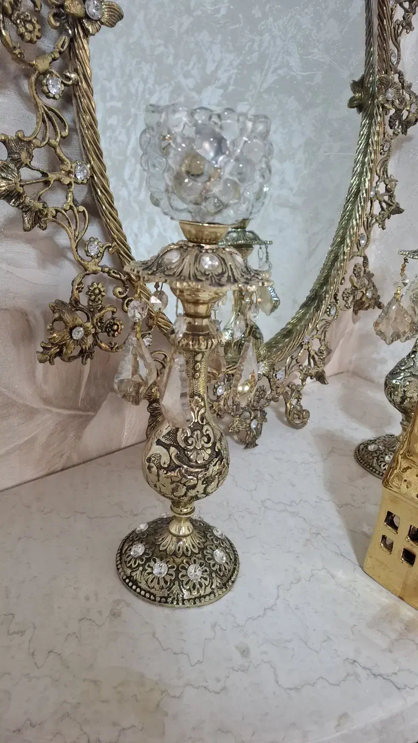 آینه و شمعدان برنجی|آینه|ری, علایین|دیوار