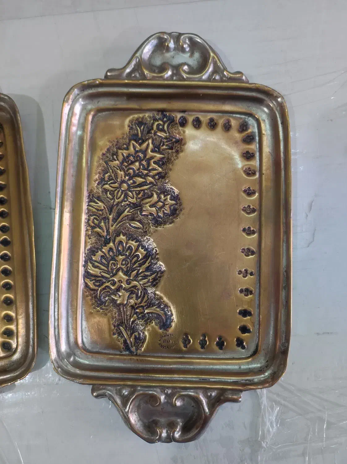 سینی قند پهلو مستطیل روس مهردار قلمزنی شده|کلکسیون اشیاء عتیقه|ساری, |دیوار