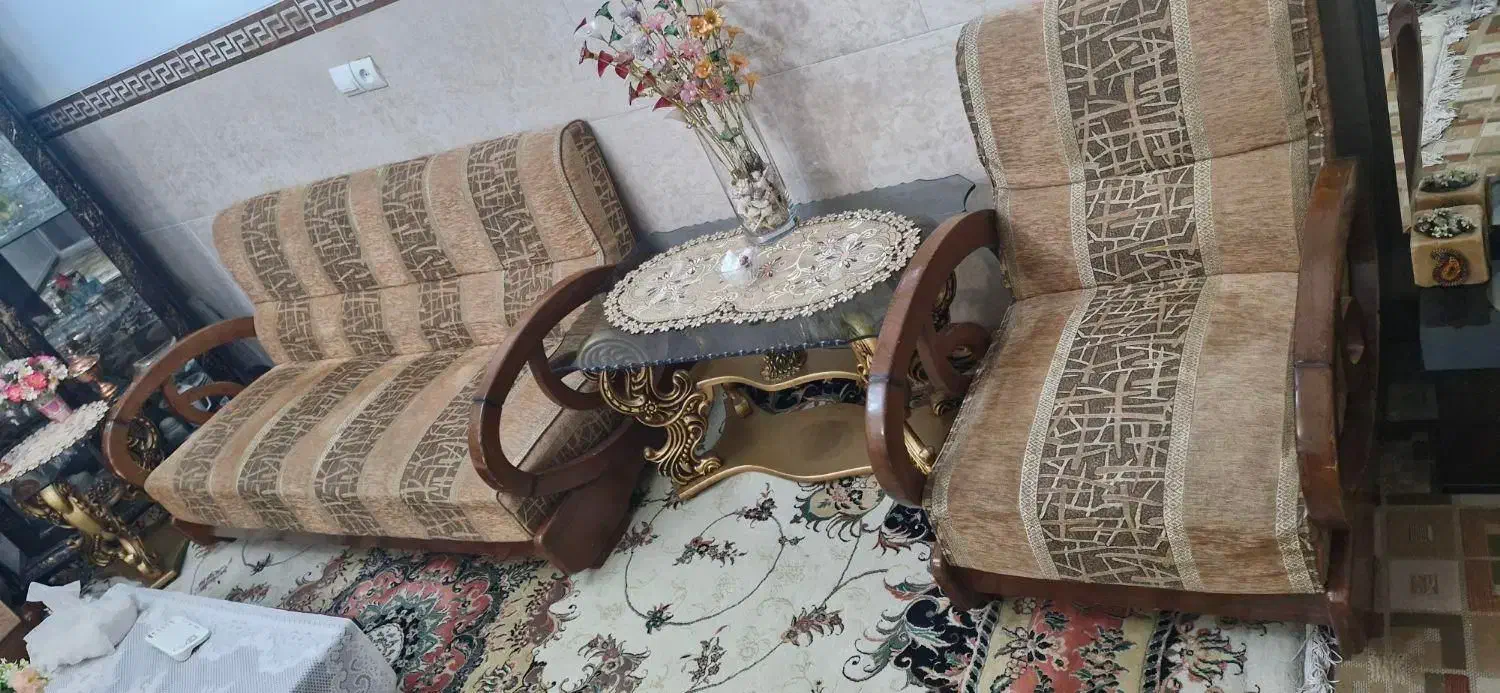 مبلمان ۷نفری|مبلمان خانگی و میز عسلی|شهریار, کهنز|دیوار