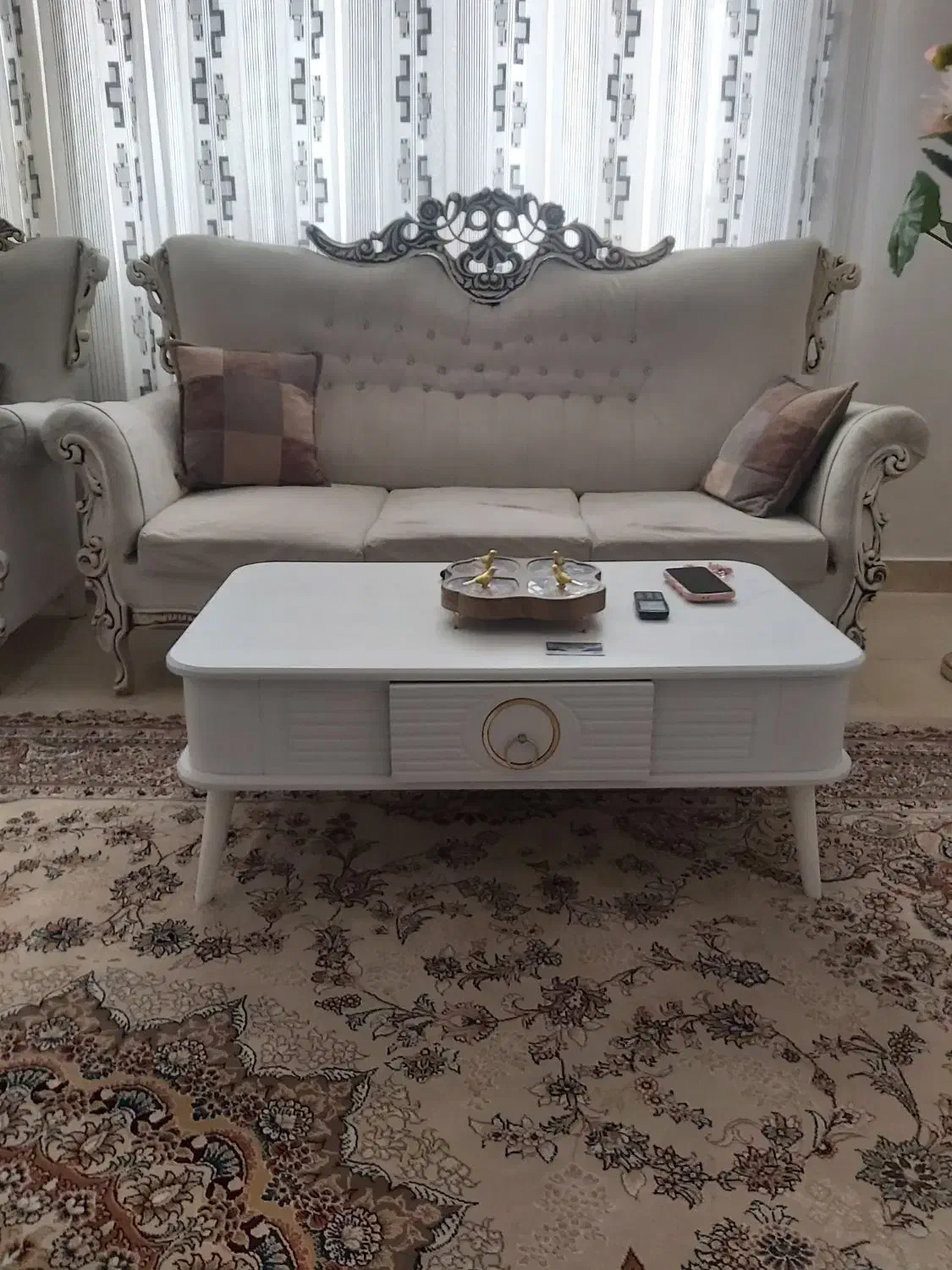 مبل سالم به همراه جلو مبلی و میز غذا خوری|مبلمان خانگی و میز عسلی|الوند, |دیوار