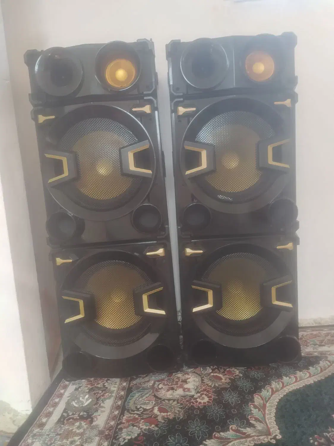 باند شکسته گی جزوی میکروفون خراب شده|سیستم صوتی خانگی|تبریز, |دیوار