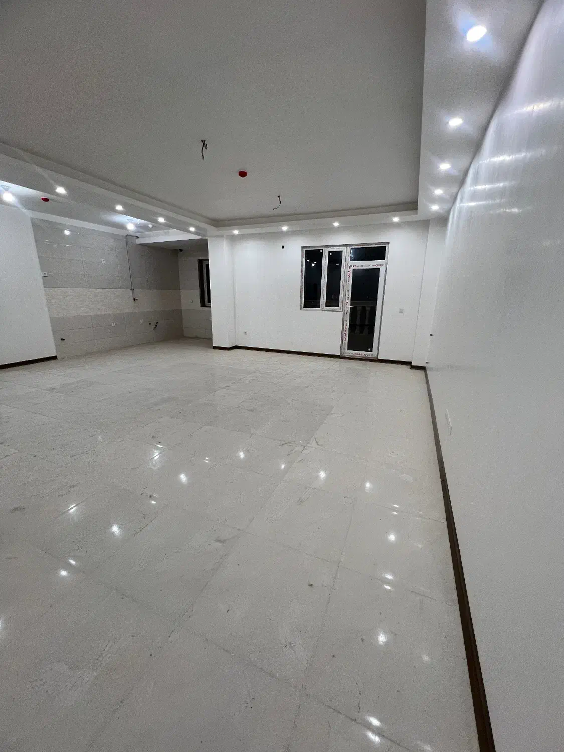 تاپ لوکیشن میخای تماس بگیر|فروش آپارتمان|آزادشهر, |دیوار