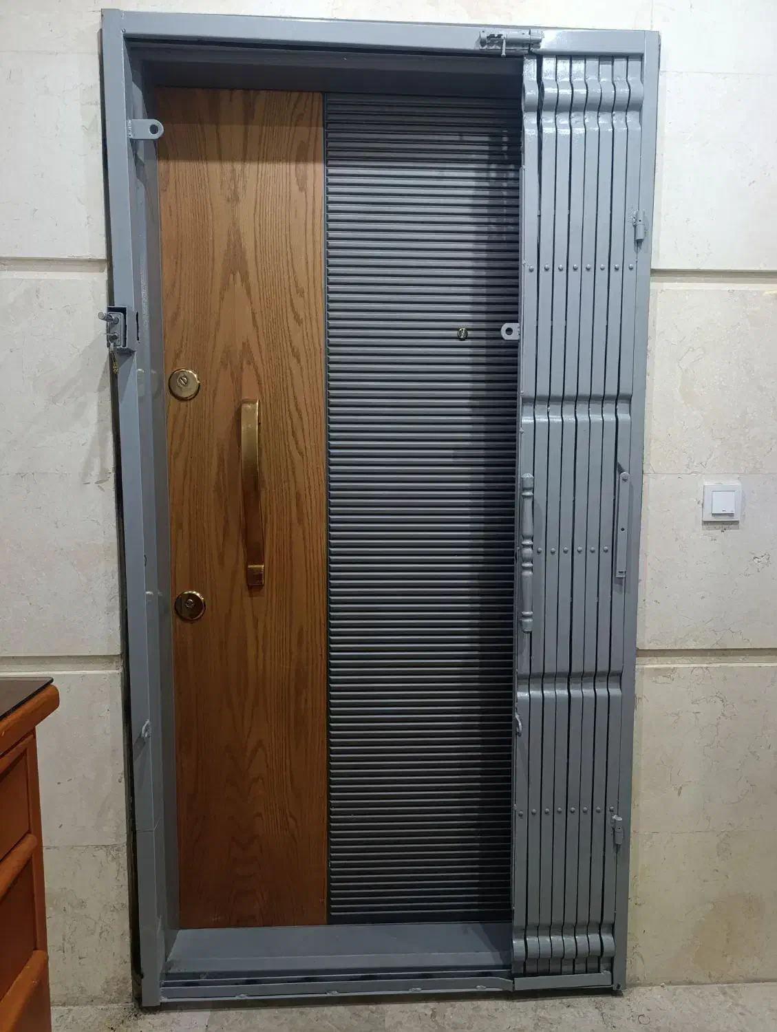 حفاظ کشویی درب آکاردئونی ریلی ضدسرقت|خدمات پیشه و مهارت|مشهد, چهارچشمه|دیوار