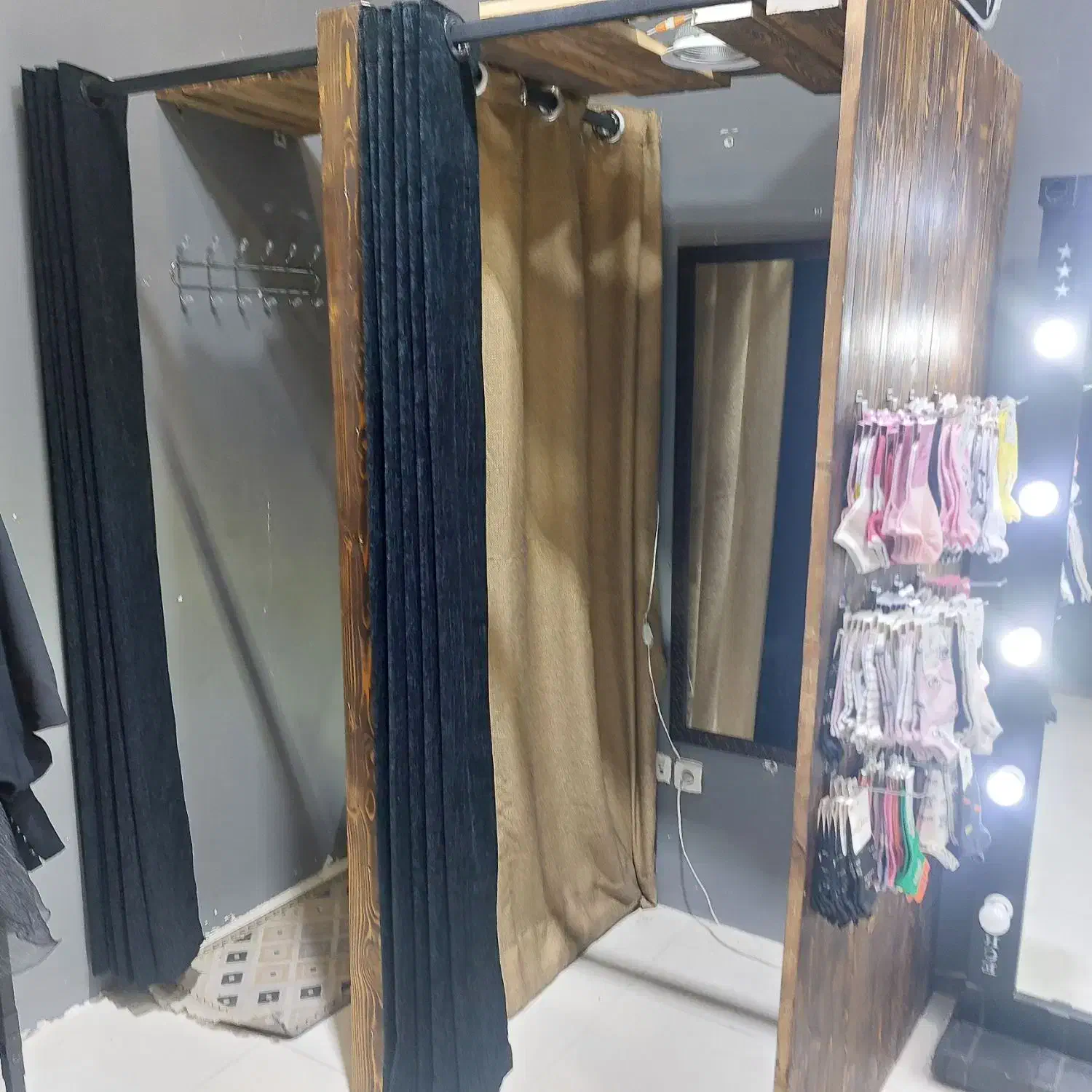 واگذاری مغازه بوتیک زنانه|لباس|بم, |دیوار