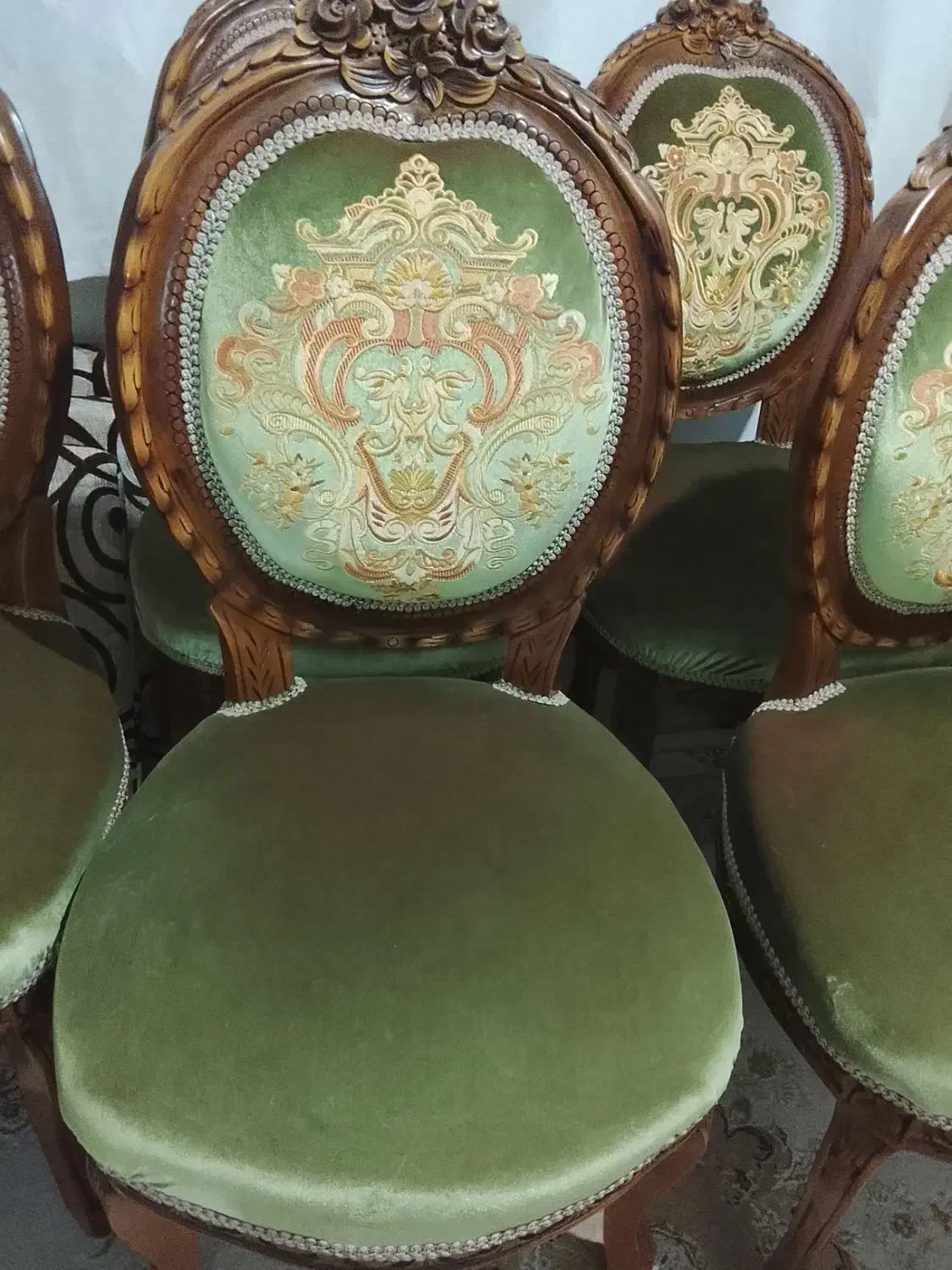 صندلی سلطنتی قدیمی تعداد ۷عددمناسب میز ناهار خوری|صندلی و نیمکت|نشتارود, |دیوار