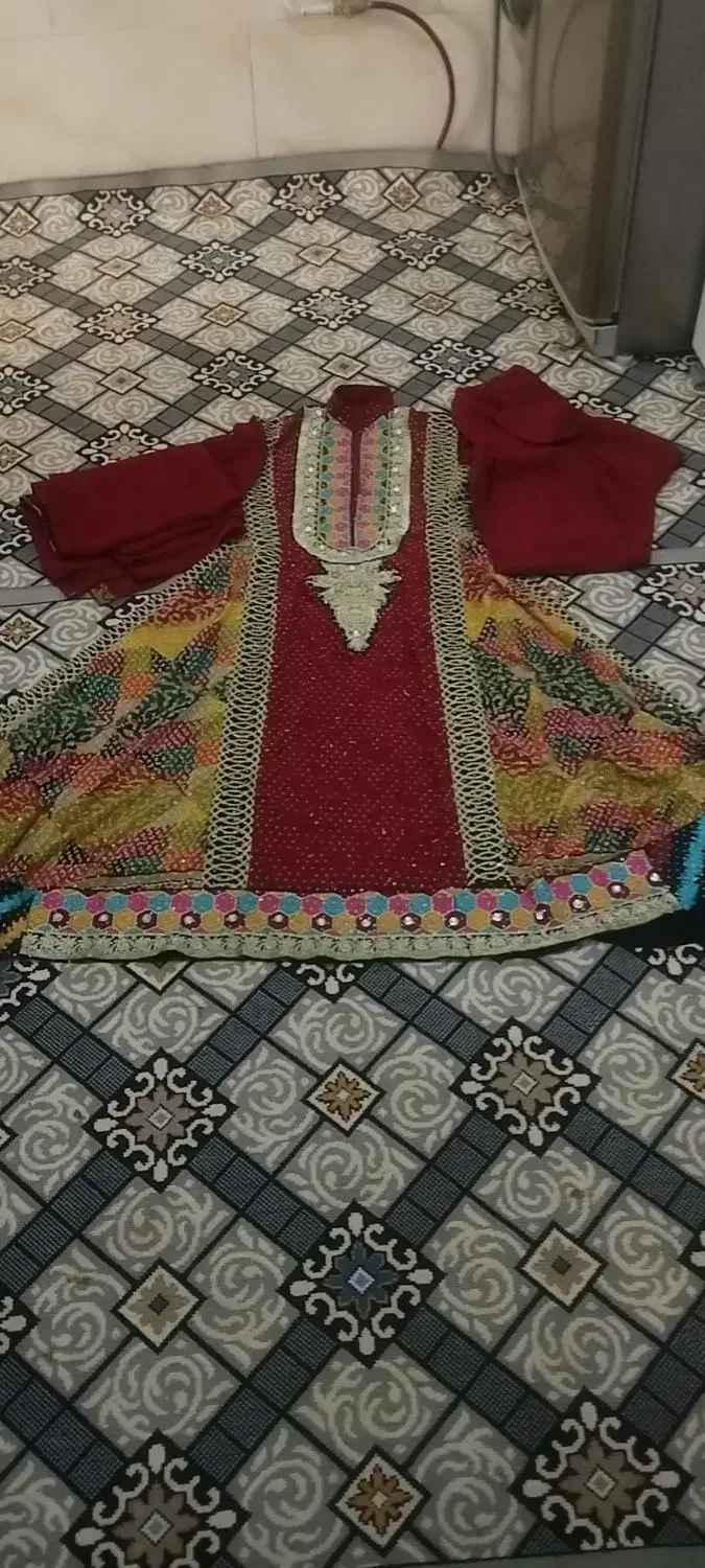 لباس هندی|لباس|مشهد, موعود|دیوار