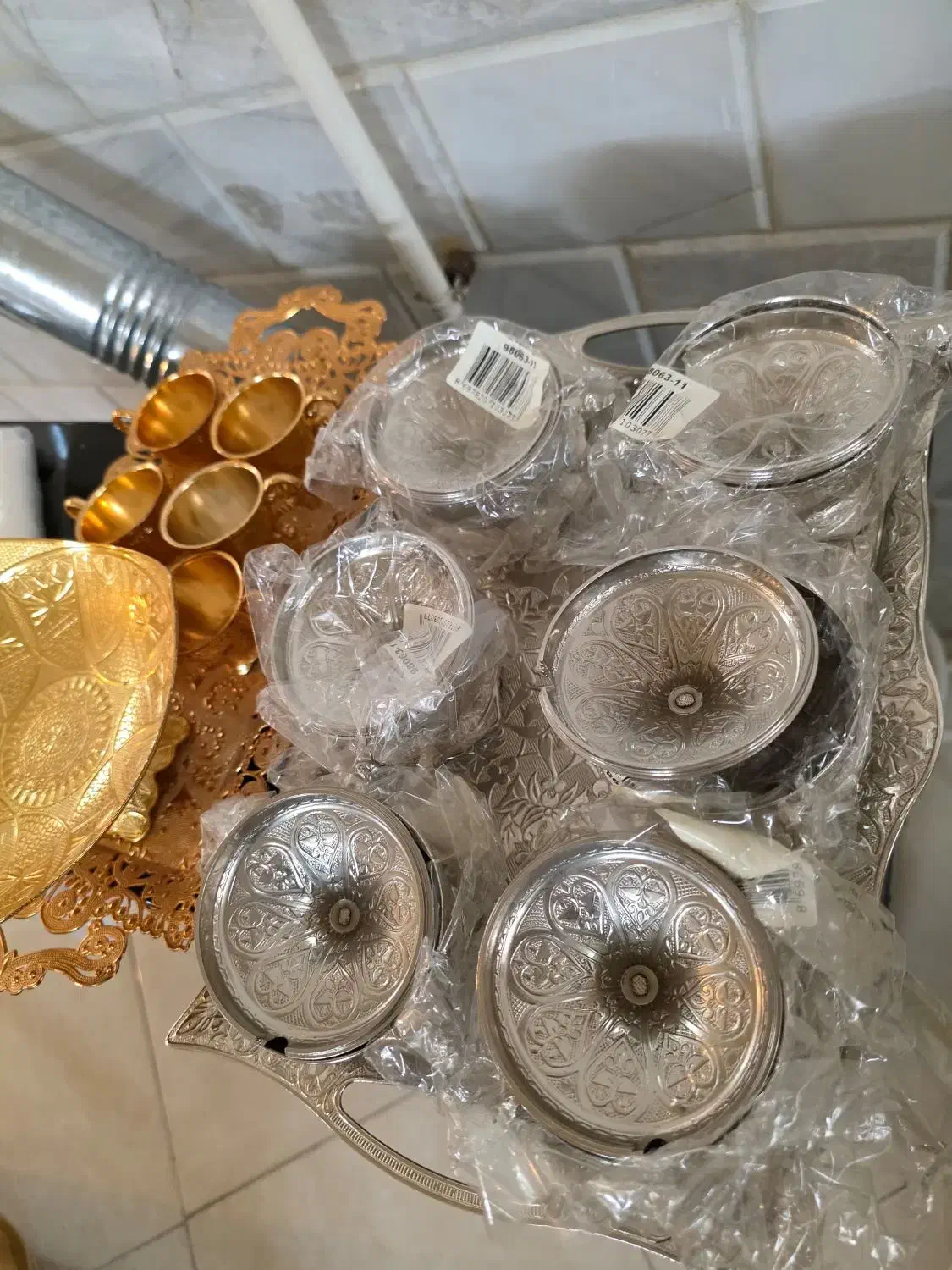 ظروف عراقی|ظروف سرو و پذیرایی|کاشان, درب جوشقان|دیوار