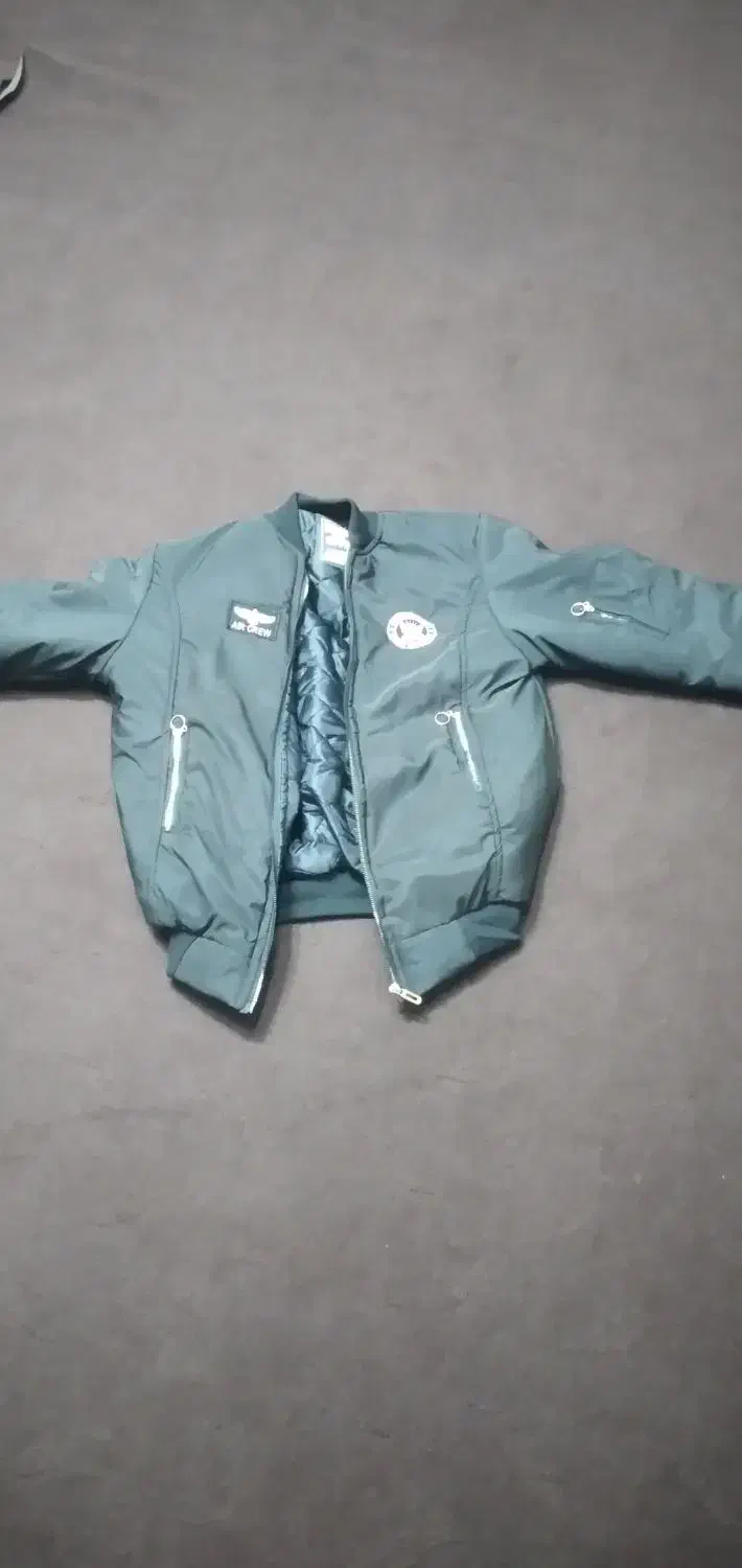 کاپشن خلبانی|لباس|سیلوانه, |دیوار