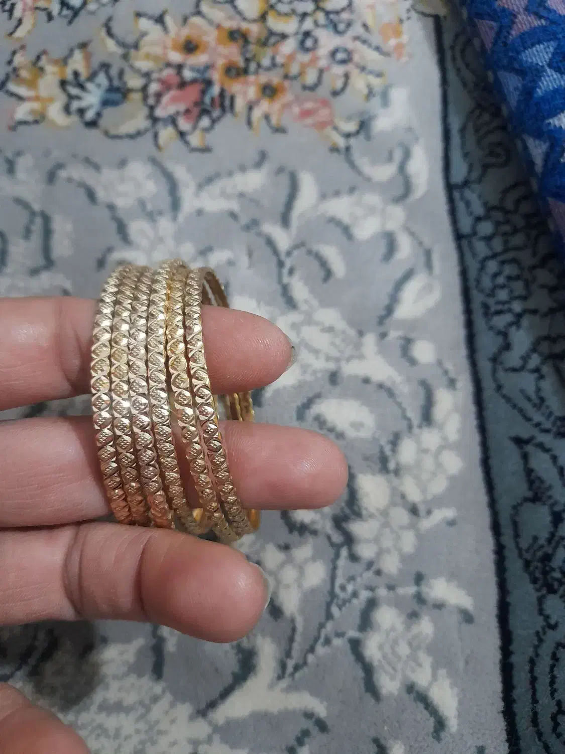 دستبند|بدلیجات|رباطکریم, رباطکریم|دیوار