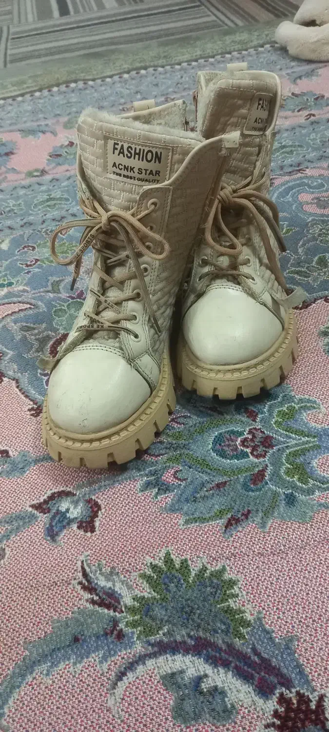 پوتین،کافشن زمستونی نیم تنه|لباس|پاکدشت, پاکدشت (مامازند)|دیوار