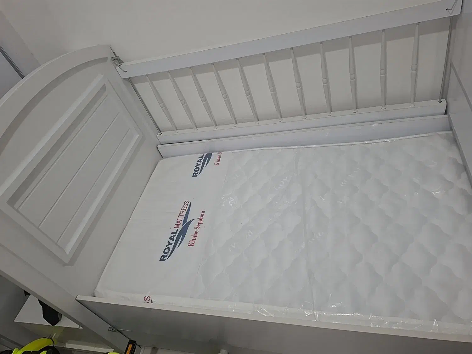 تخت کودک|تخت و صندلی بچه|فولادشهر, فولادشهر|دیوار