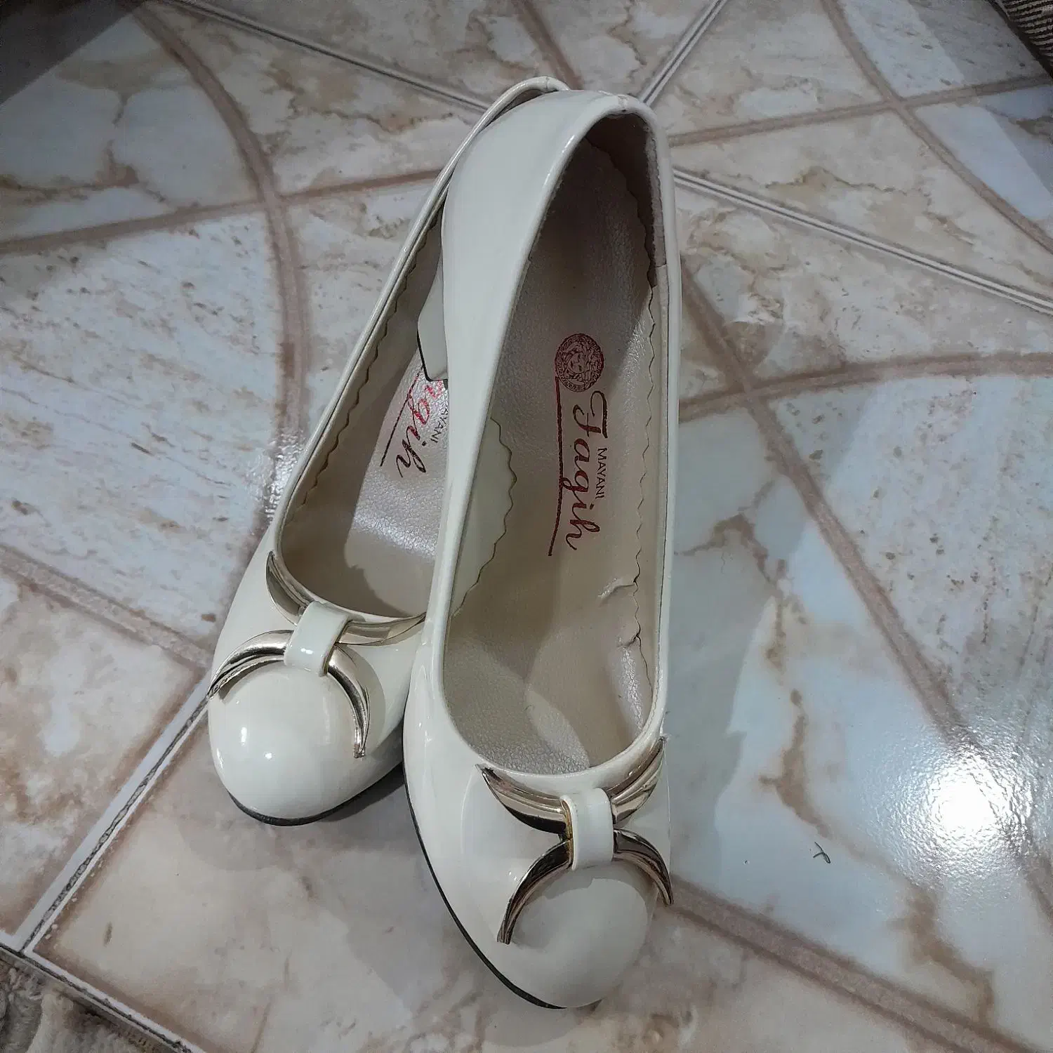 لباس حناعروس همراه کفش|لباس|خوی, |دیوار