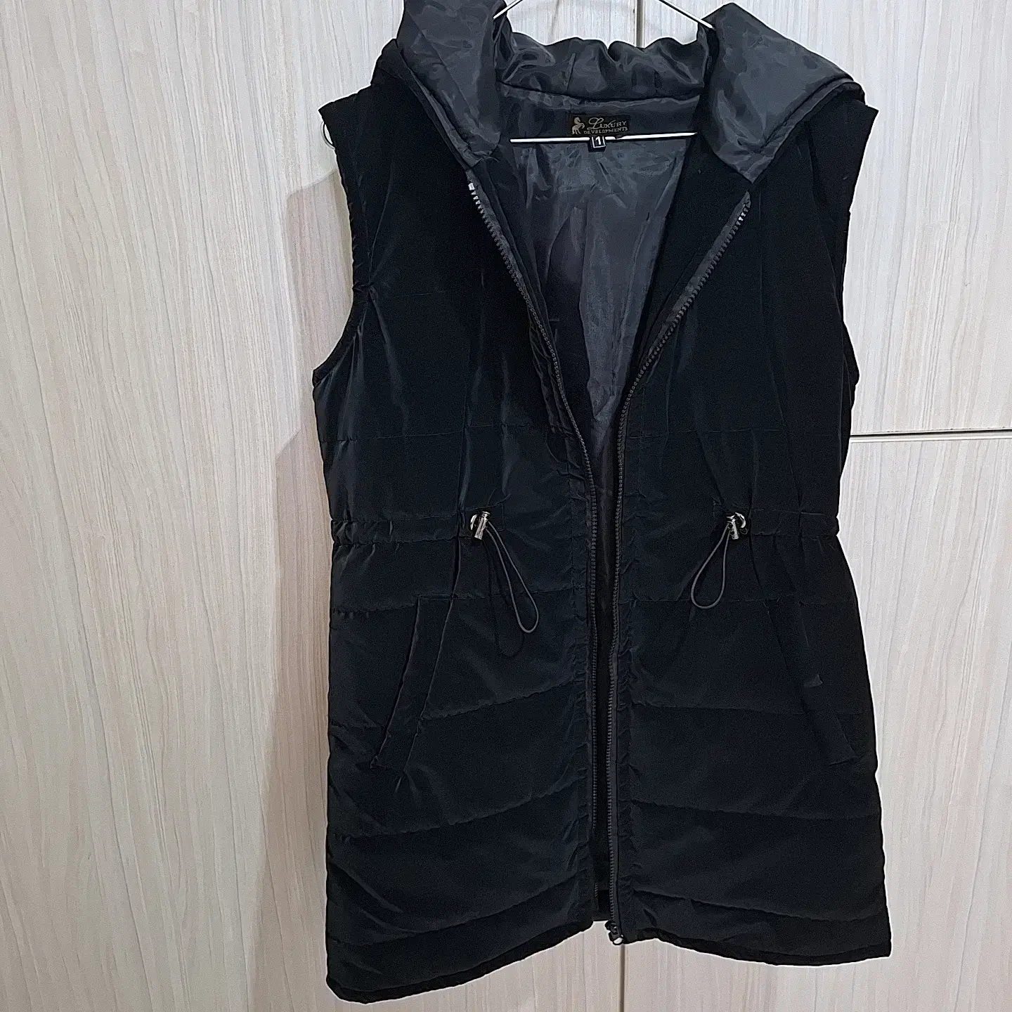 پافر|لباس|شیراز, سلطان آباد|دیوار