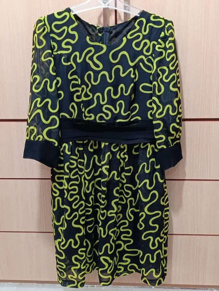 پیراهن حریر|لباس|شهرکرد, |دیوار