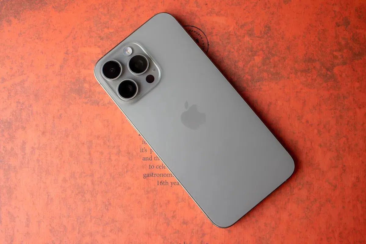 iphone 15 pro taksim|موبایل|خنج, |دیوار