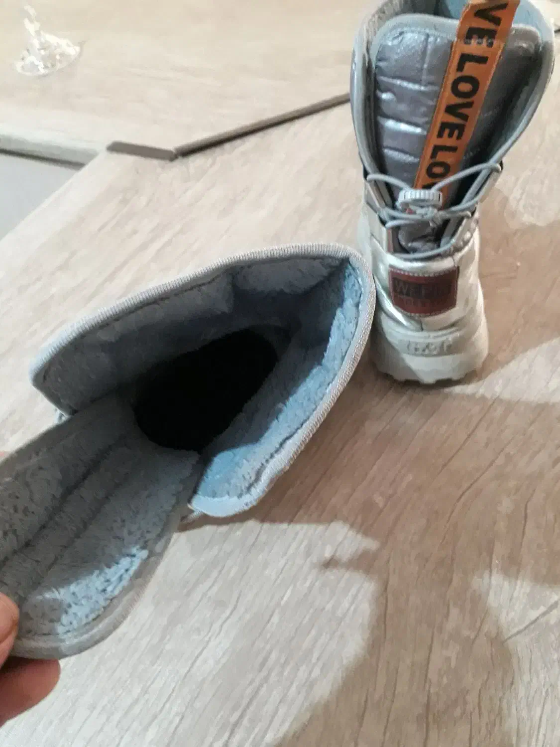 پوتین|کیف، کفش، کمربند|تبریز, |دیوار