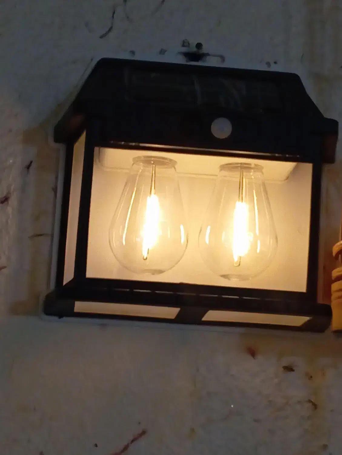 شب خواب خورشیدی|لوستر و چراغ آویز|قم, چهار امامزاده|دیوار