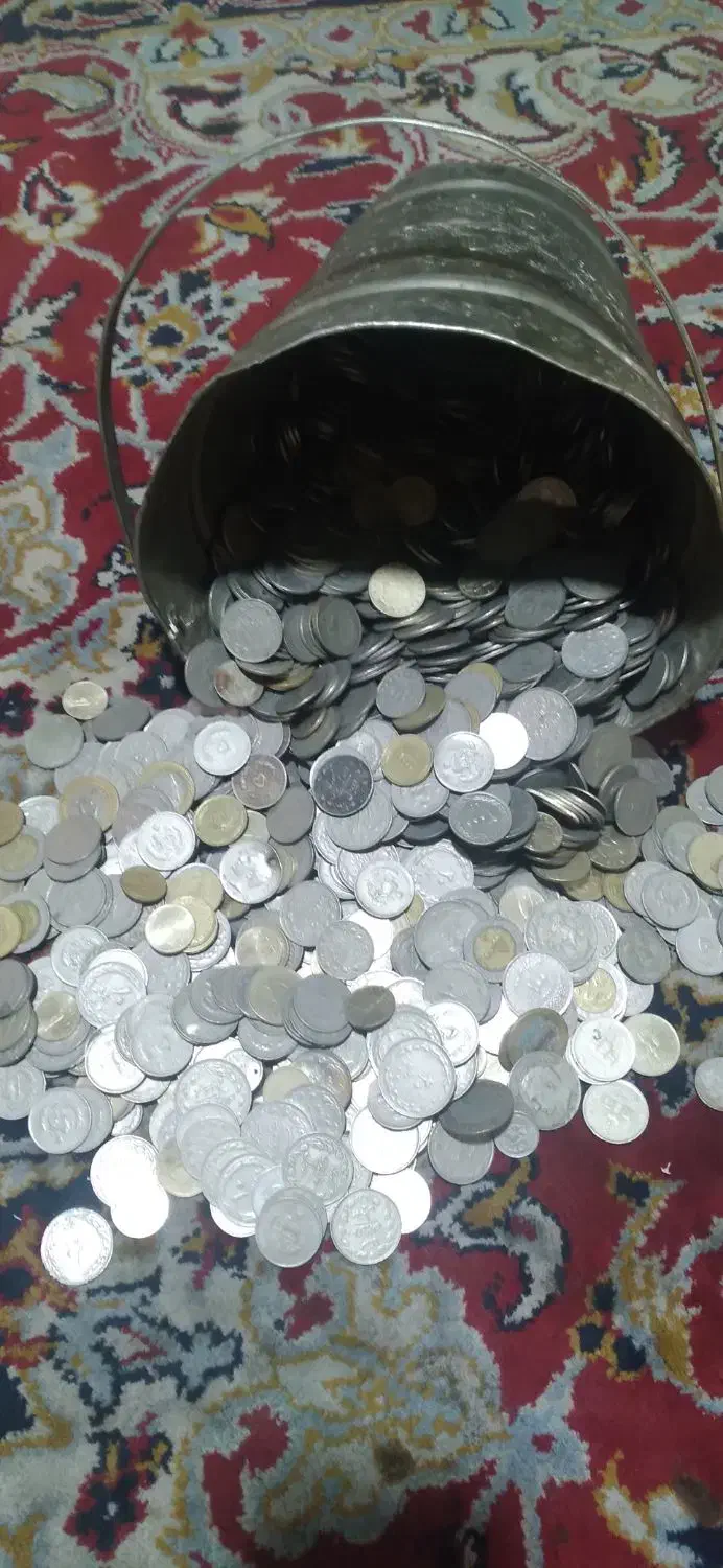 سکه های انتیک فقط یکجا|کلکسیون اشیاء عتیقه|آستانه اشرفیه, |دیوار