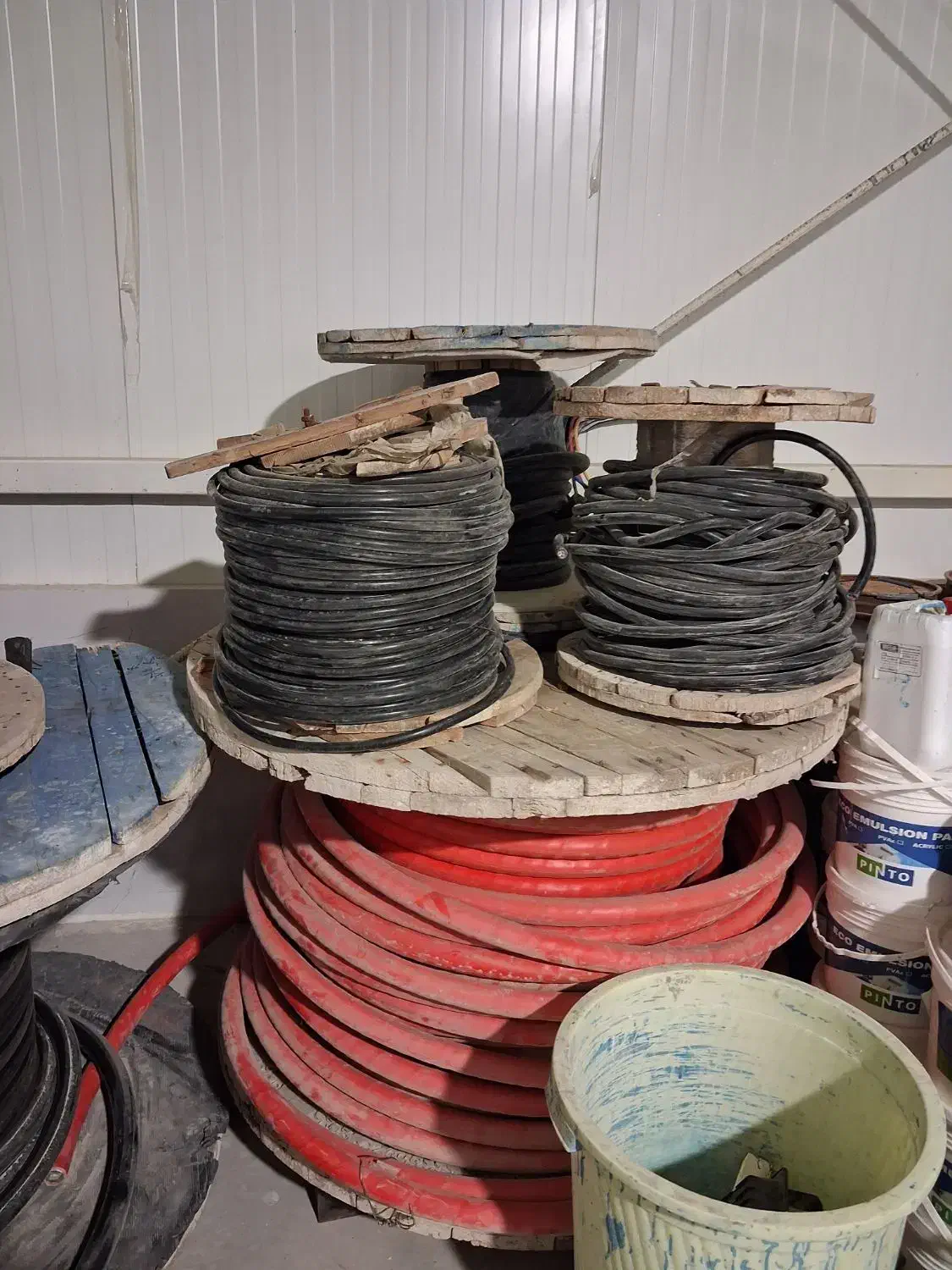 لوازم ساختمانی مازاد|مصالح و تجهیزات ساختمان|قشم, |دیوار