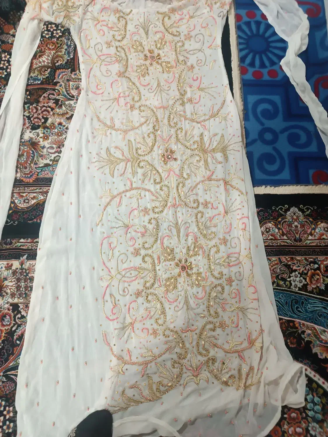 لباس کردی|لباس|شهریار, شهرک بهاران (ویره)|دیوار