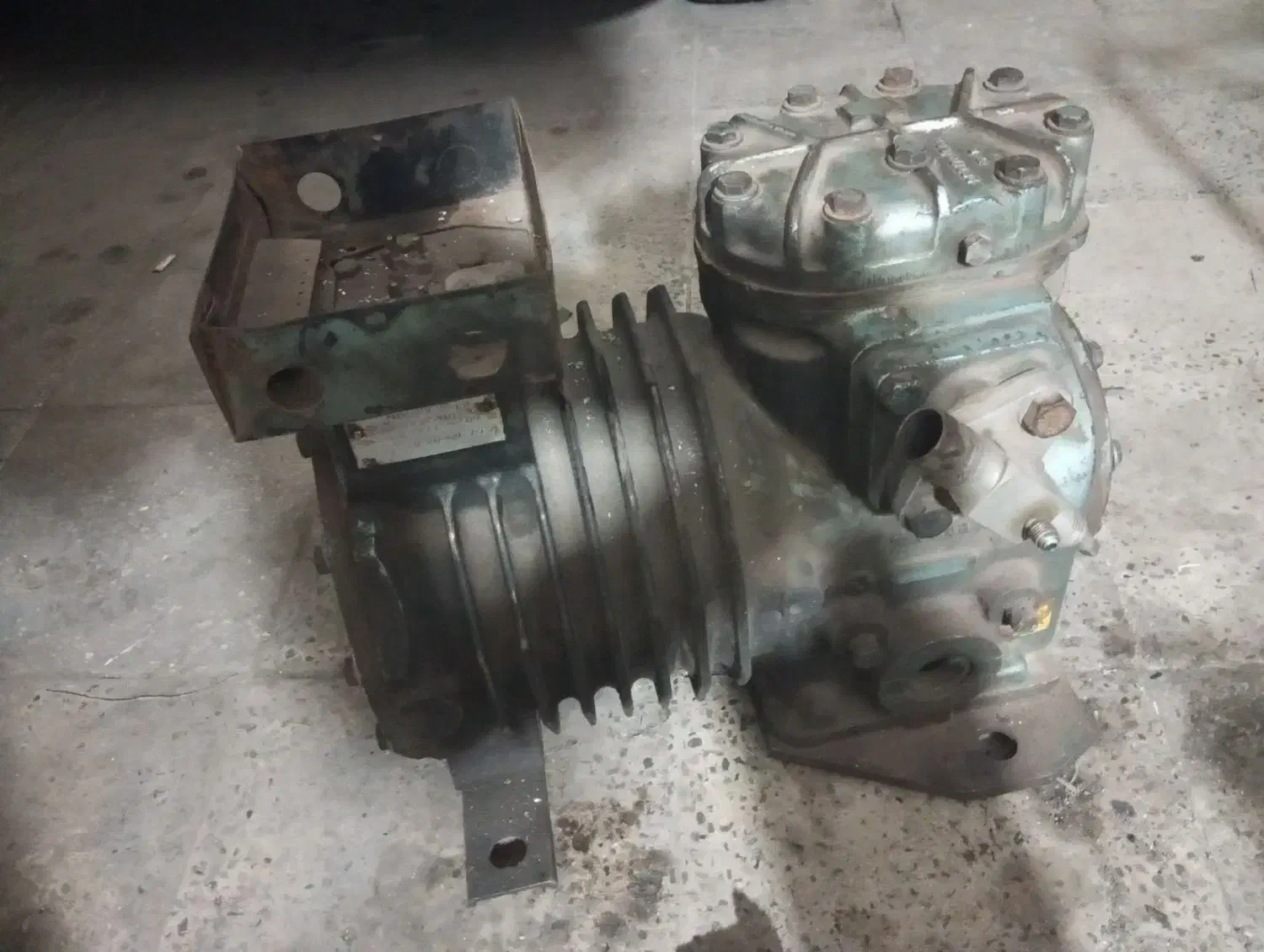 یک دستگاه کمپر سور سرد خانه ۳ اسب|ماشینآلات صنعتی|تهران, افسریه جنوبی|دیوار