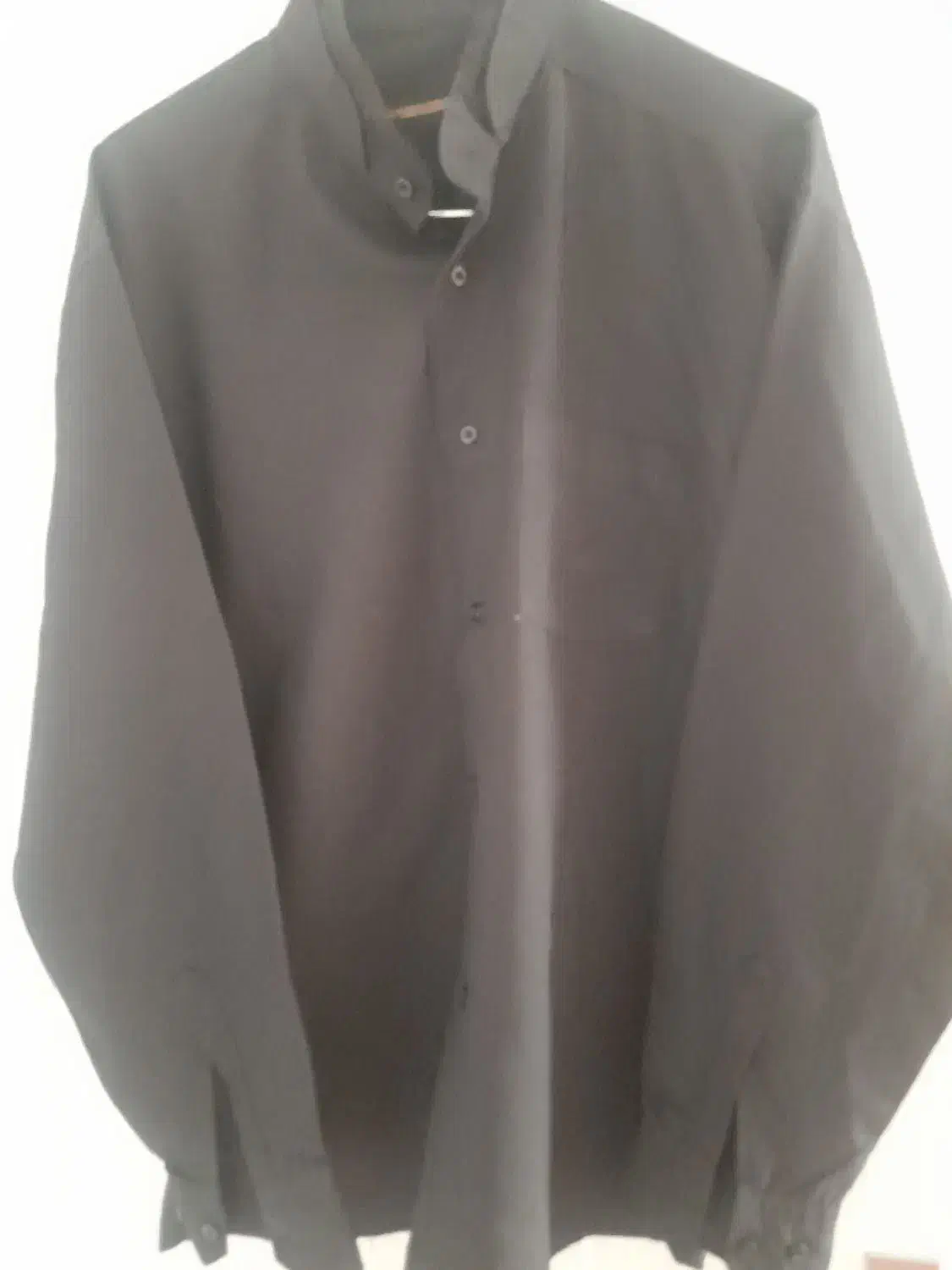 پیراهن مردانه|لباس|تهران, قیام|دیوار