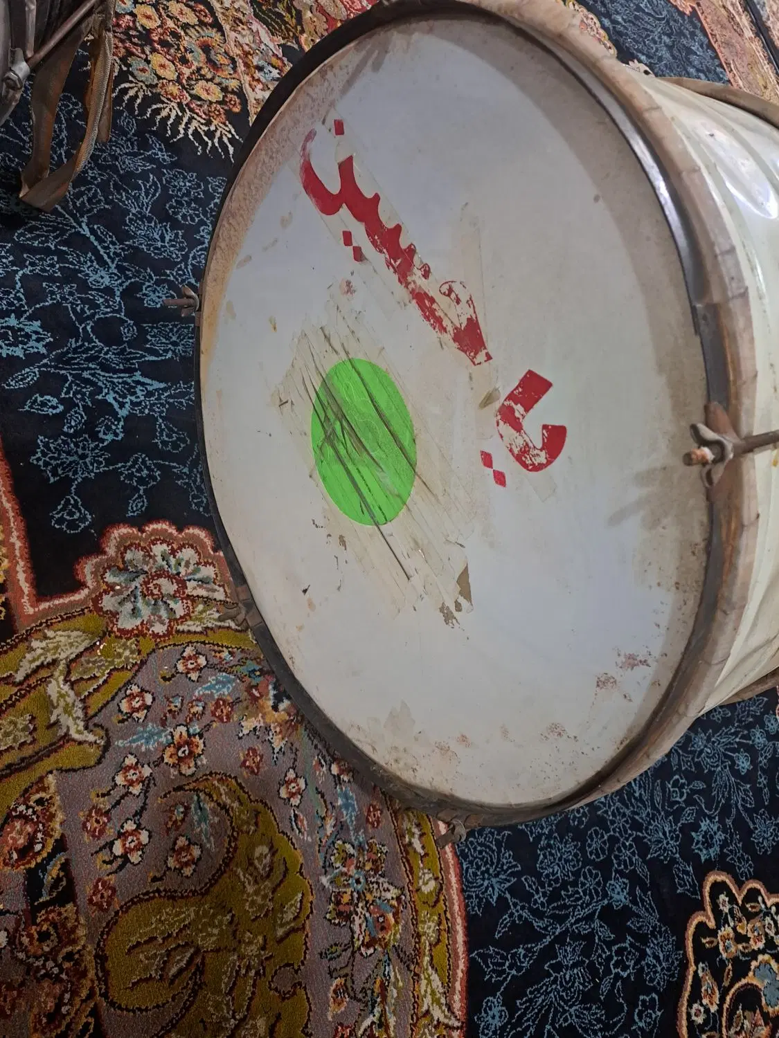 دمام یا طبل|درام و پرکاشن|اهواز, کمپلو جنوبی|دیوار