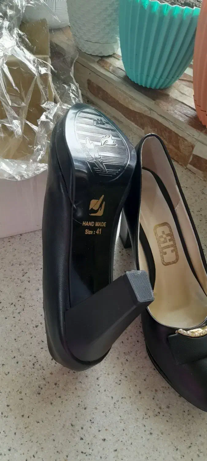 کفش مجلسی|کیف، کفش، کمربند|لنگرود, |دیوار