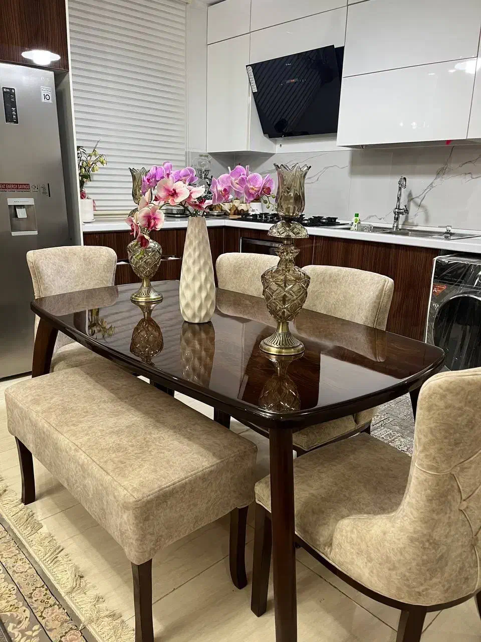 میز ناهار خوری ۶ نفره با نیمکت|میز و صندلی غذاخوری|ساری, |دیوار