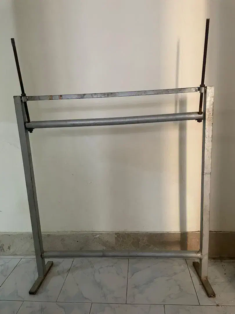 بوفه با چوب گردو/تخت/دار قالی در حد نو|بوفه، ویترین، کنسول|مشهد, کوی المهدی|دیوار