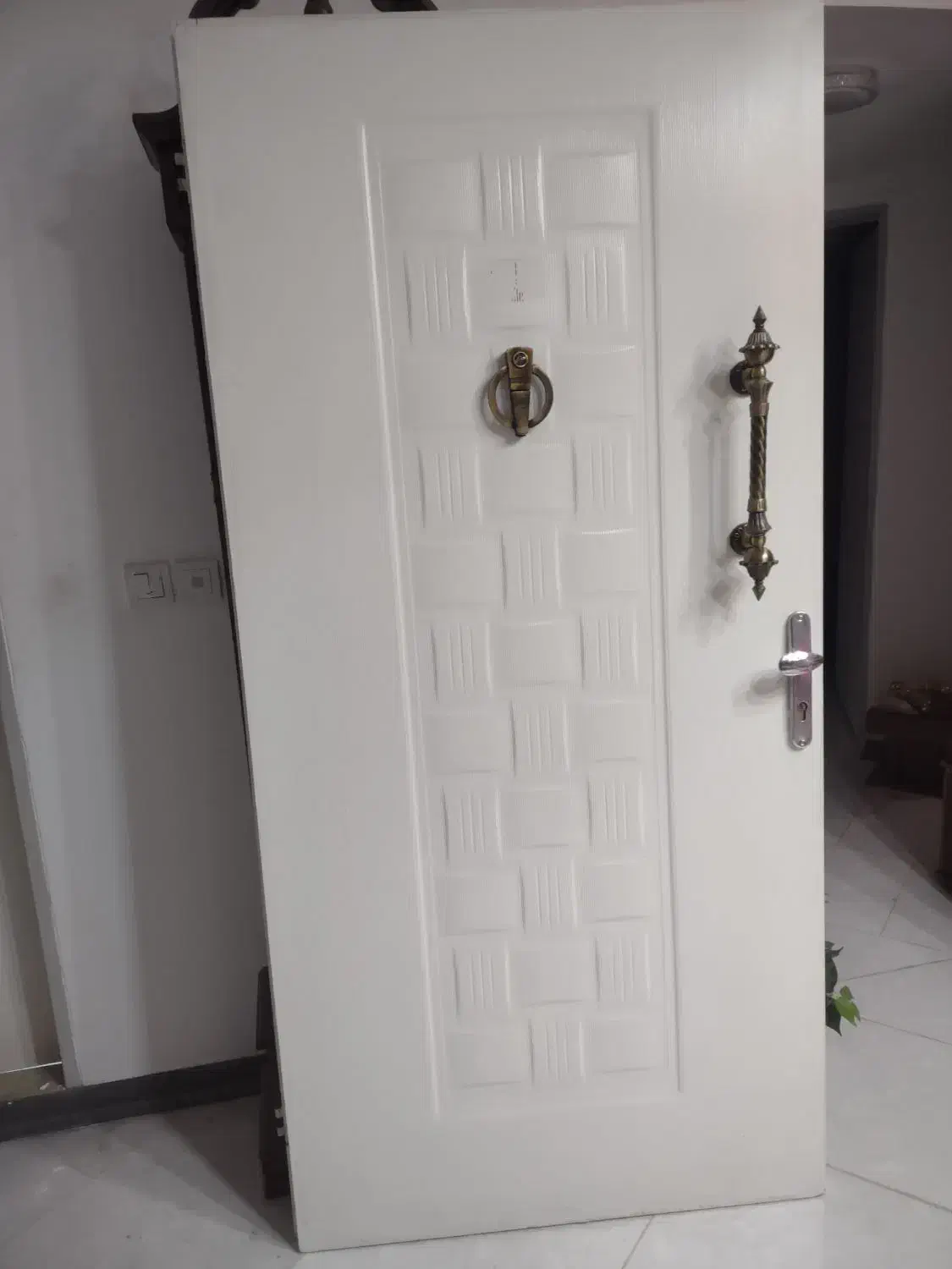 درب ورودی|مصالح و تجهیزات ساختمان|چهارباغ, |دیوار