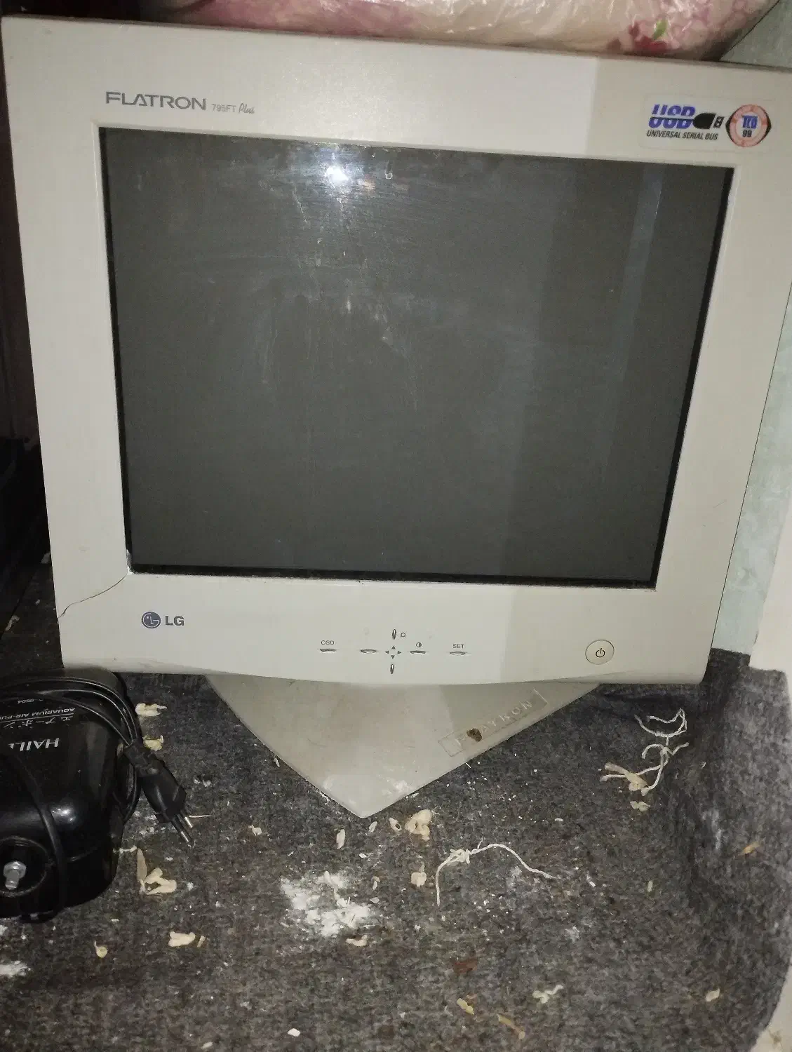 مانیتور کامپیوتر و پمپ هوا اکواریوم و ...|رایانه رومیزی|گلپایگان, |دیوار