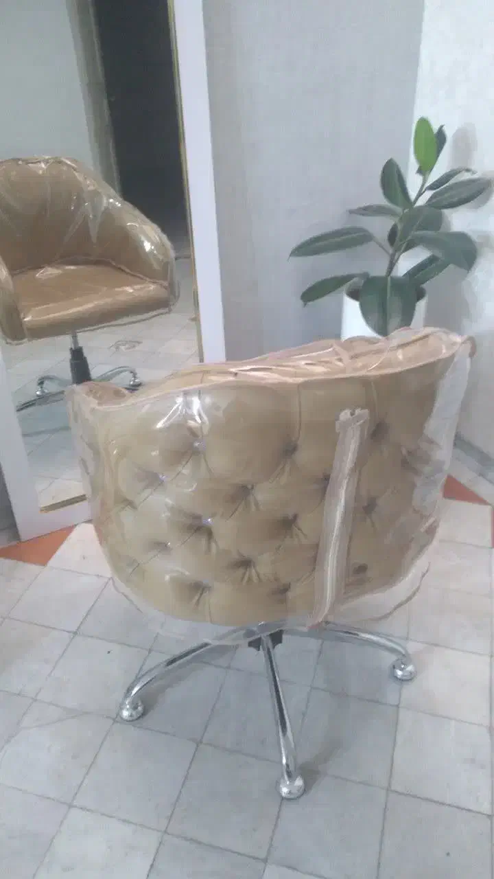 وسیله سالن|آرایشگاه و سالن‌های زیبایی|یزد, |دیوار