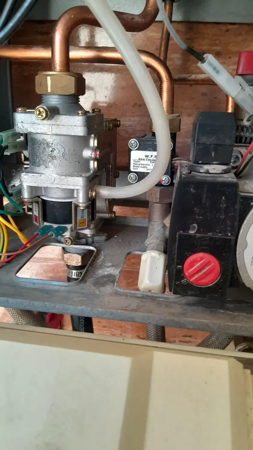 تعمیر انواع پکیج و ابگرمکن در گلستان صالحیه سبز|خدمات پیشه و مهارت|گلستان (تهران), |دیوار