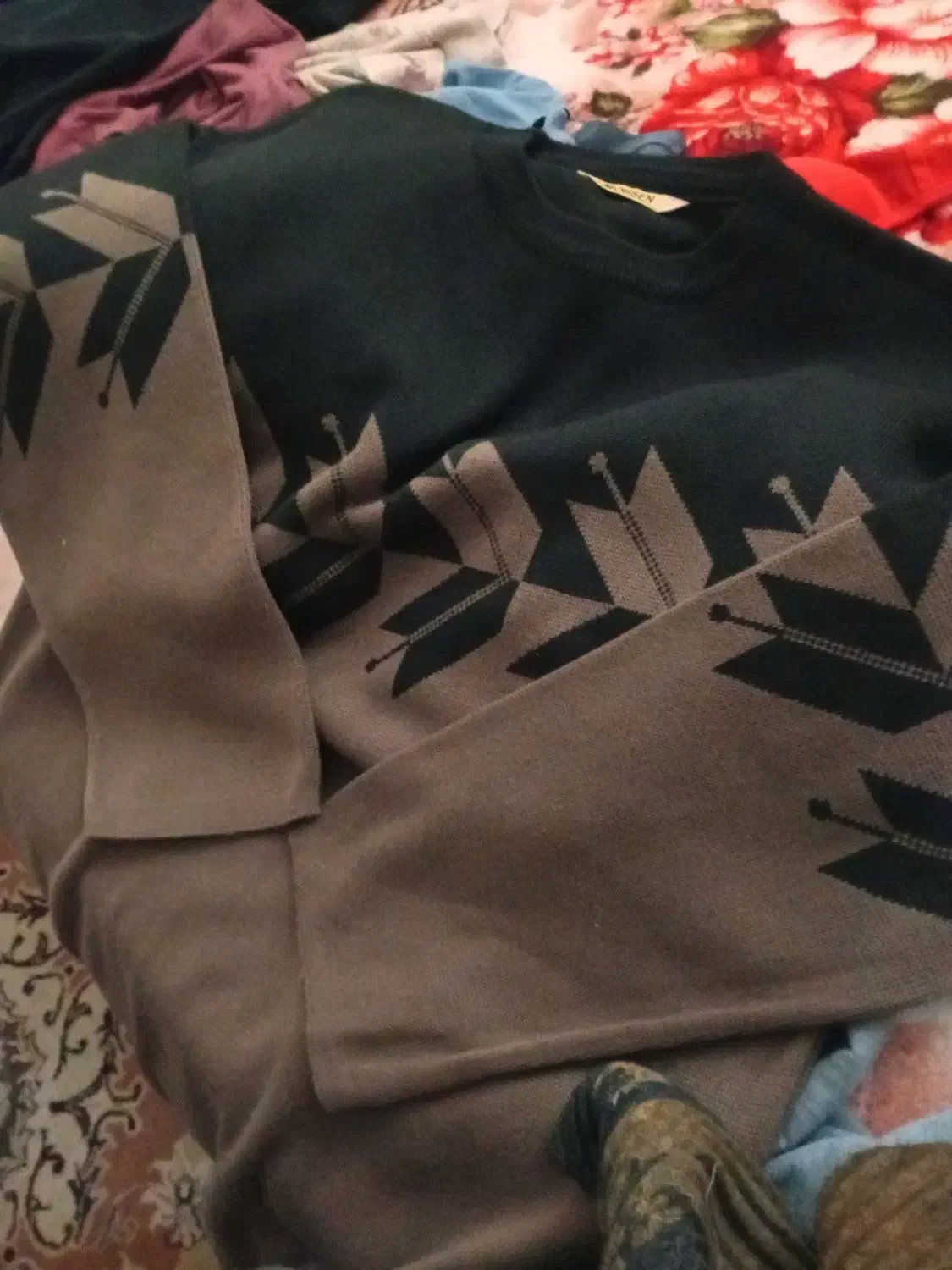 ست بافت نونو|لباس|تربت جام, المهدی|دیوار