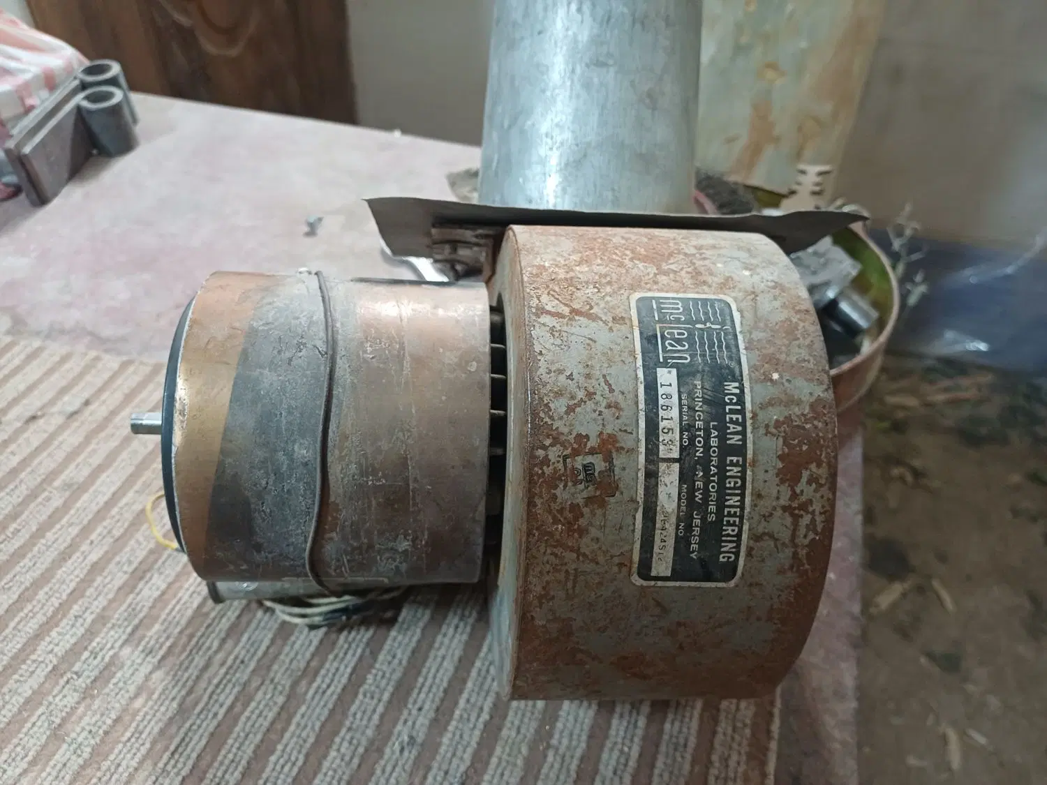 مکنده|ابزارآلات|آران و بیدگل, |دیوار