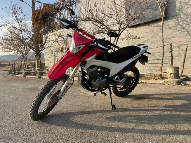 فلات ۲۰۰ ۱۴۰۲|موتورسیکلت|همدان, |دیوار