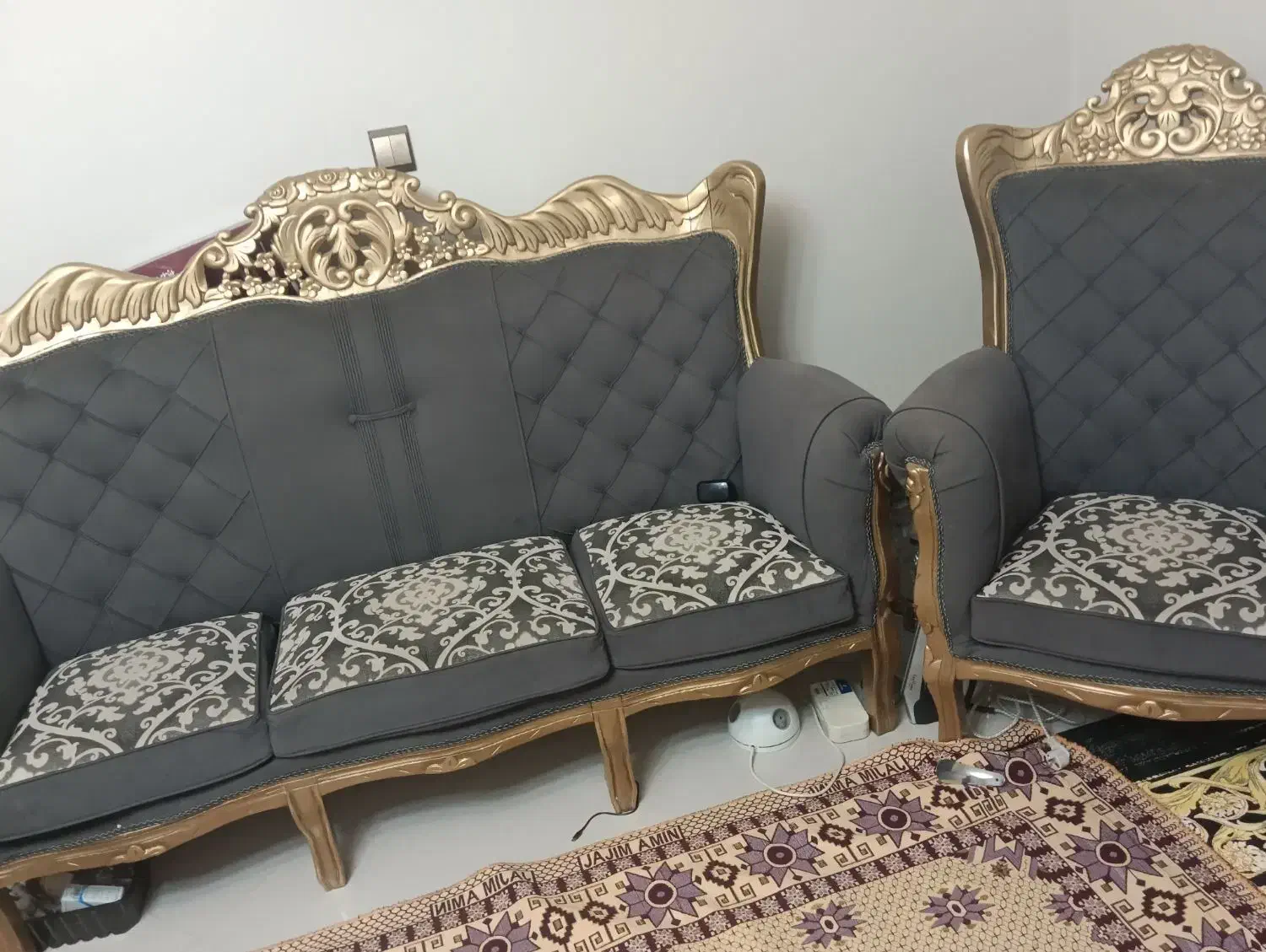 مبل سلطنتی چوب گردو طراحی دو طرفه|مبلمان خانگی و میز عسلی|فولادشهر, B6|دیوار