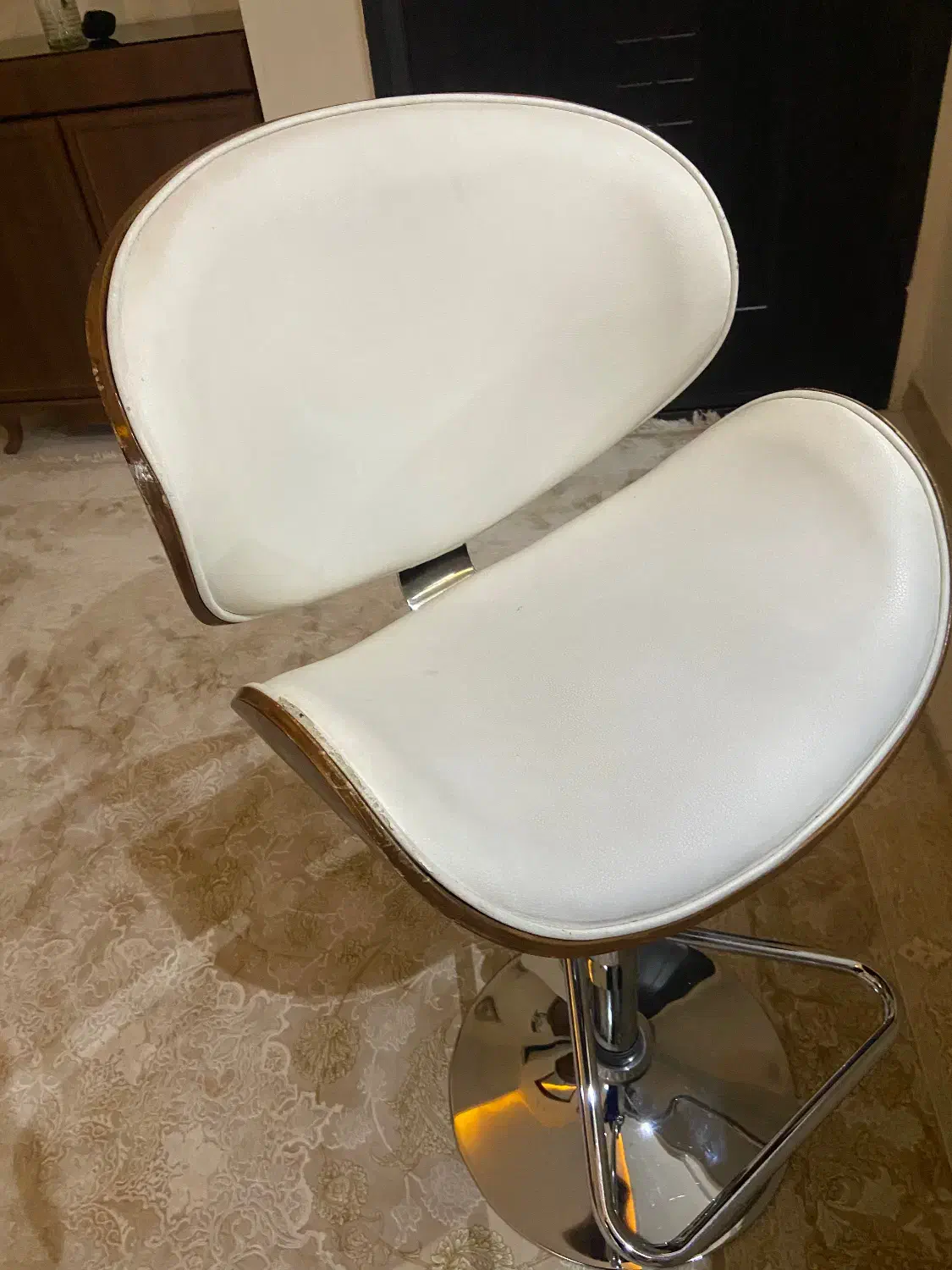 صندلی|صندلی و نیمکت|اندیشه, شهرک مریم|دیوار