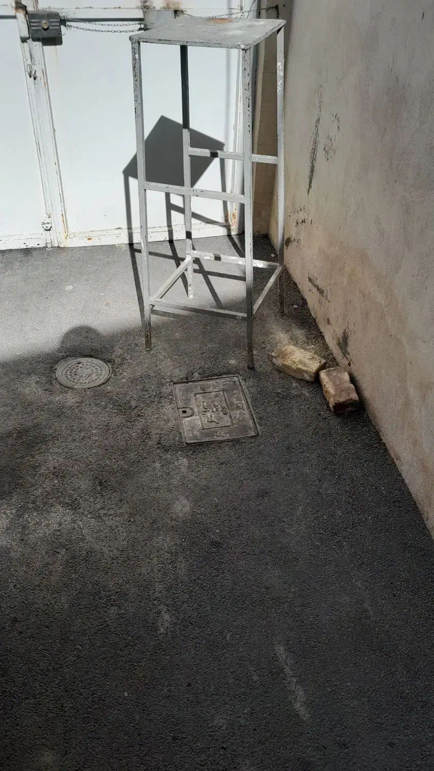 چهارپایه وفرقون|ابزارآلات|اراک, |دیوار