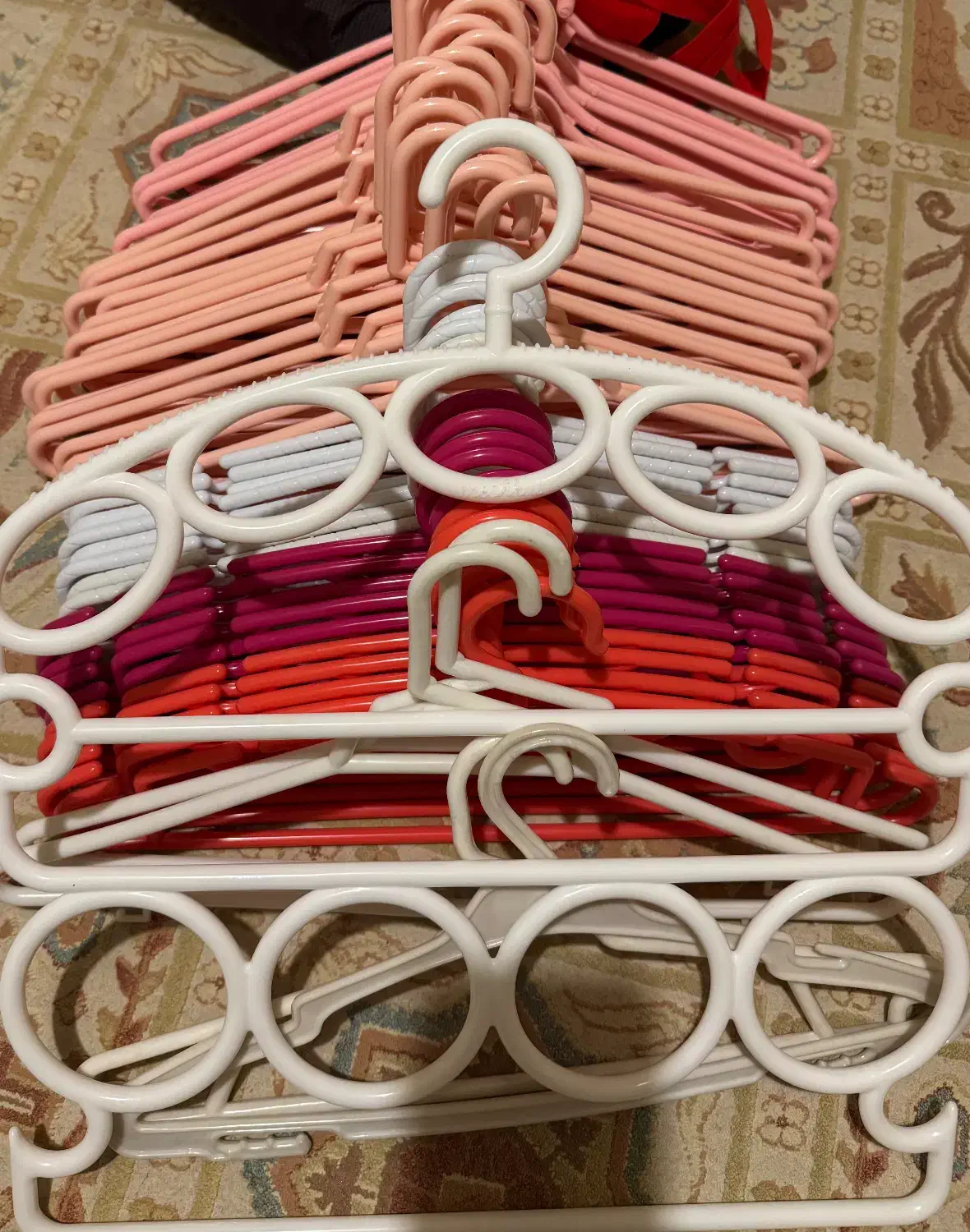 رگال لباس|بندرخت و رخت‌آویز|زنجان, |دیوار