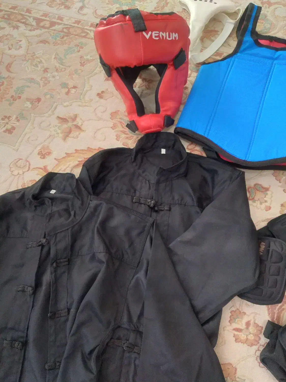 لباس تکواندو کلاه به علت تغییر سایز|تجهیزات ورزشی|کرج, کوی امامیه|دیوار