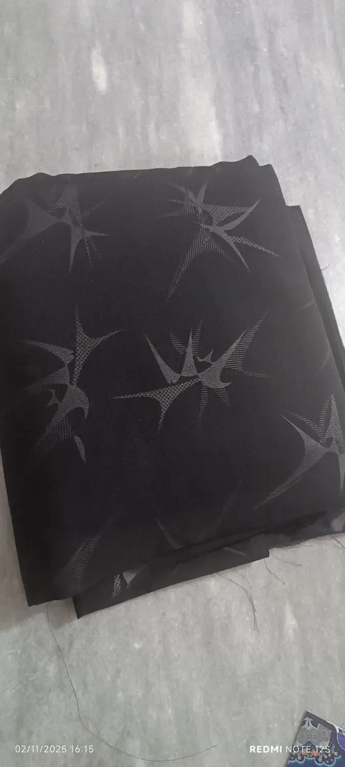 چادر مشکی|لباس|ابهر, |دیوار