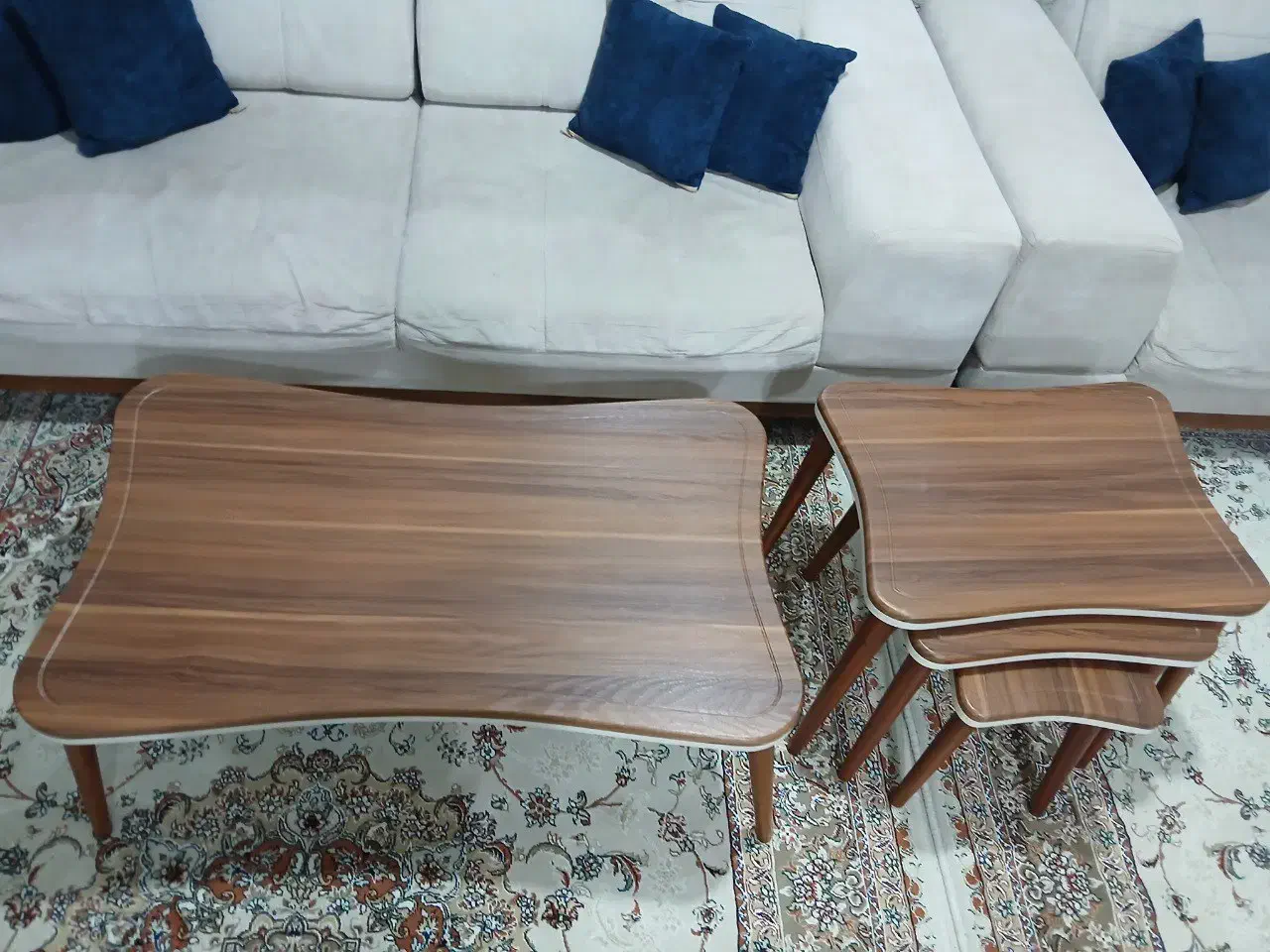 مبل هفت نفره همراه میز جلو مبلی و۳تاعسلی ۲۵میلیون|مبلمان خانگی و میز عسلی|هشتگرد, هشتگرد قدیم|دیوار