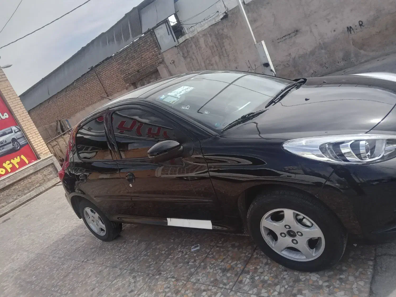 ۲۰۷ اتوماتیک مدل۱۴۰۳|خودرو سواری و وانت|شیراز, دباغ خانه|دیوار