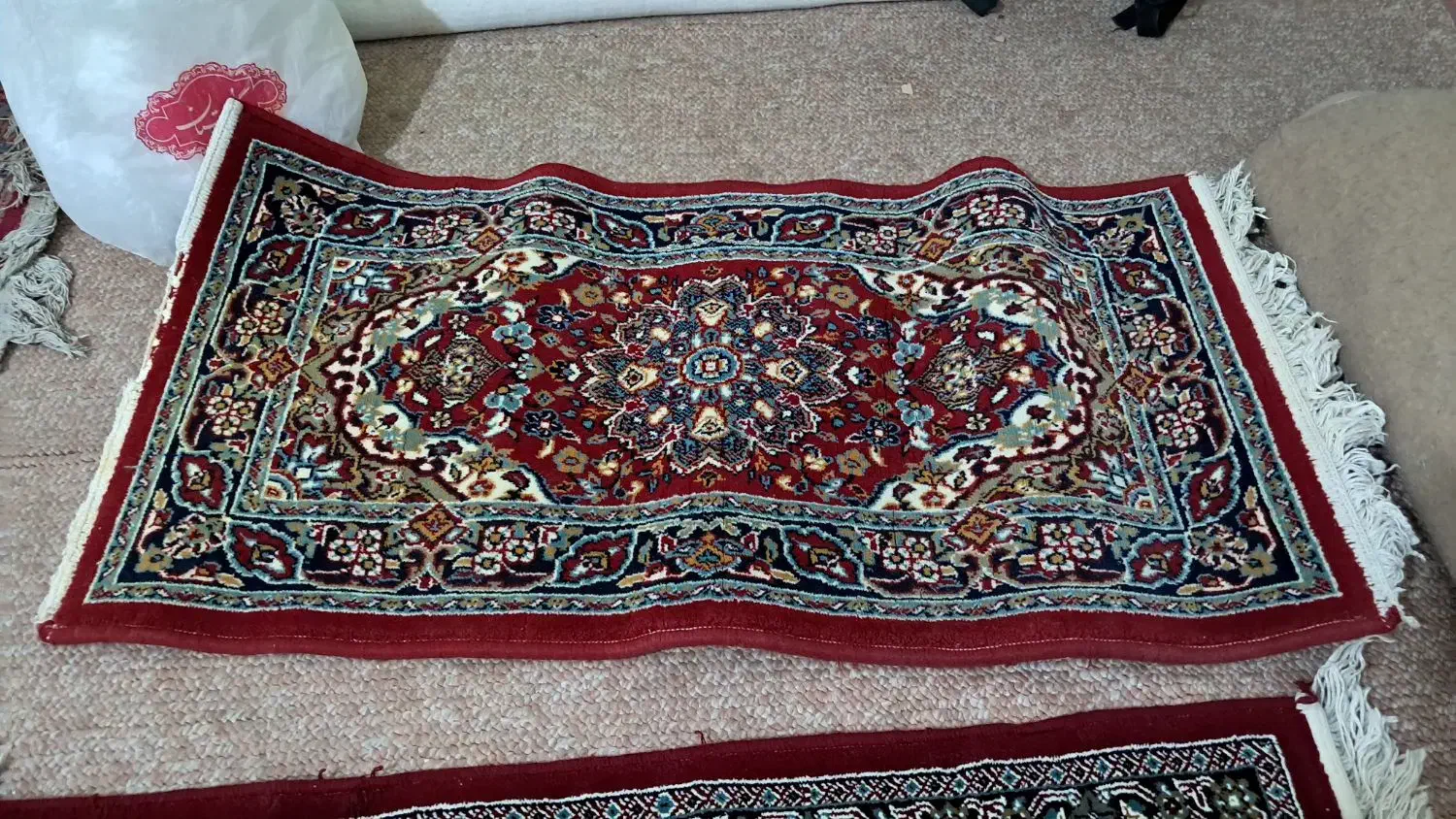 قالنچه|پادری|تهران, آهنگ|دیوار